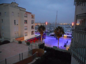 Studio Cabine vue Port - Clim - Wifi - Parking privé